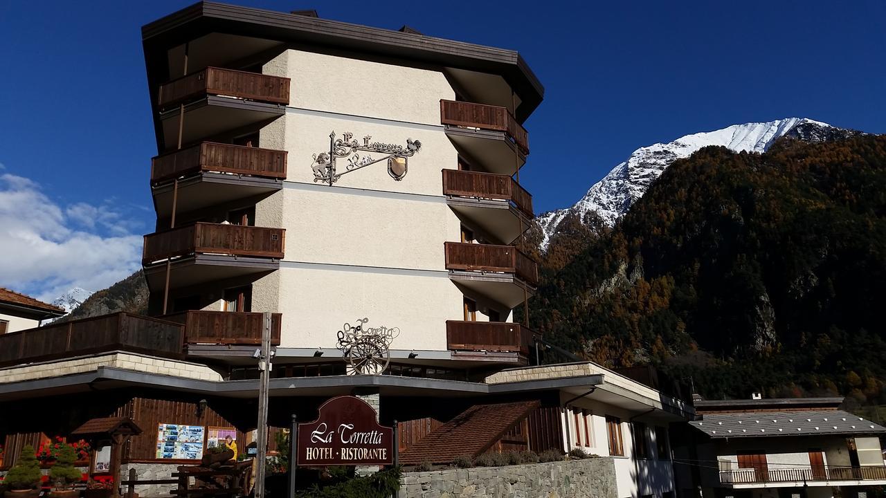 Challand-Saint-Anselme La Torretta Hotel מראה חיצוני תמונה