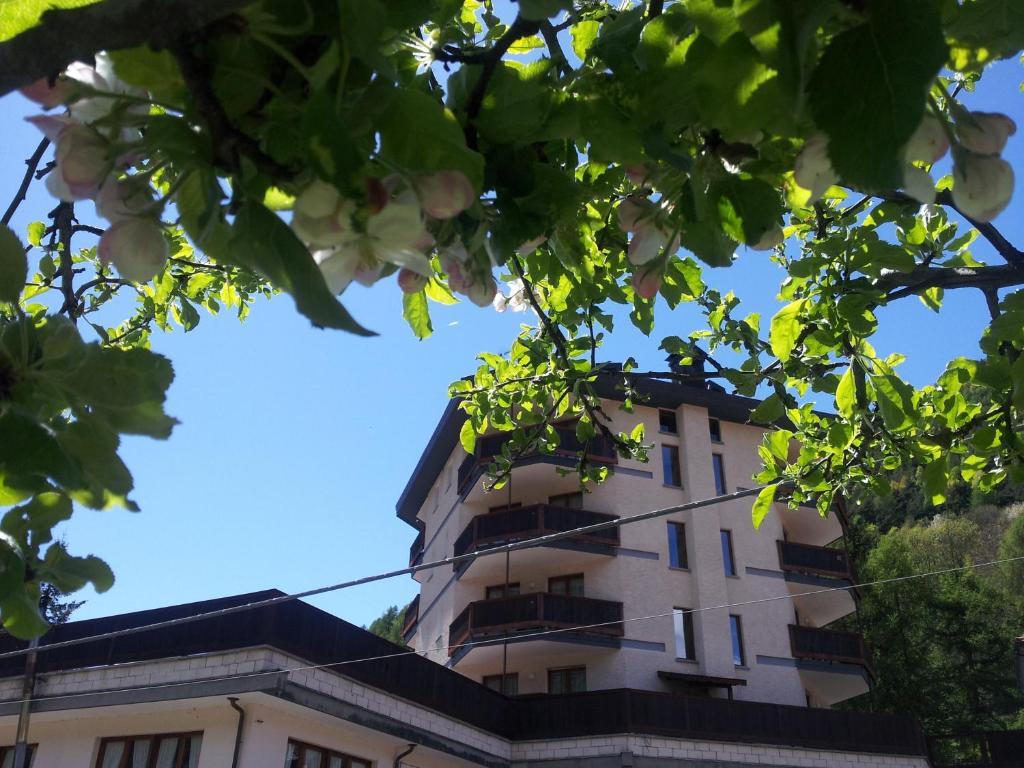Challand-Saint-Anselme La Torretta Hotel מראה חיצוני תמונה