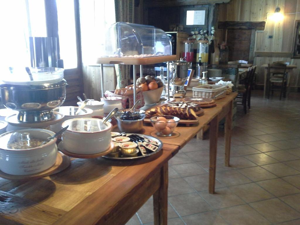 Challand-Saint-Anselme La Torretta Hotel מראה חיצוני תמונה