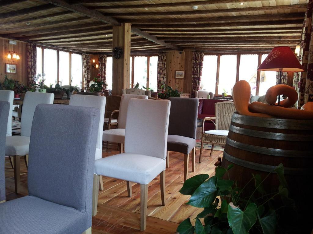 Challand-Saint-Anselme La Torretta Hotel מראה חיצוני תמונה